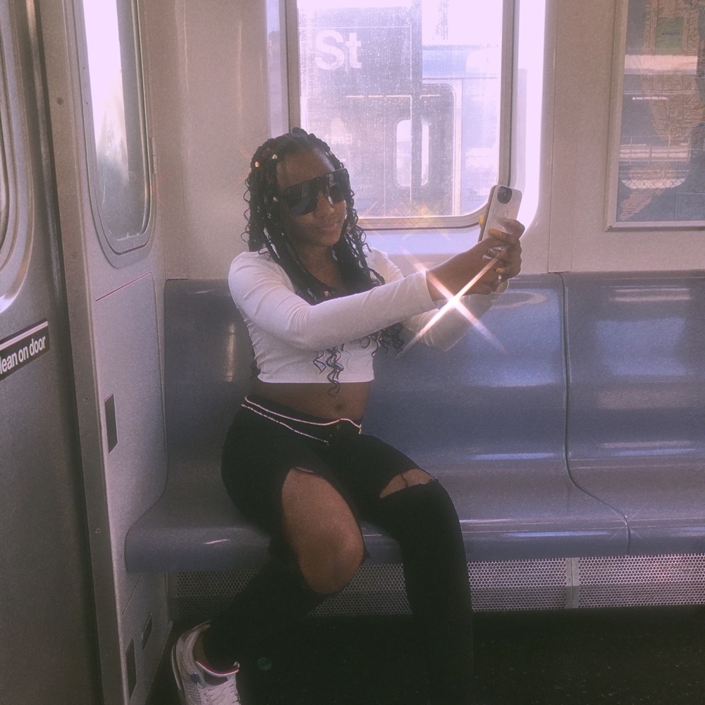 Meet your Posher, Imari